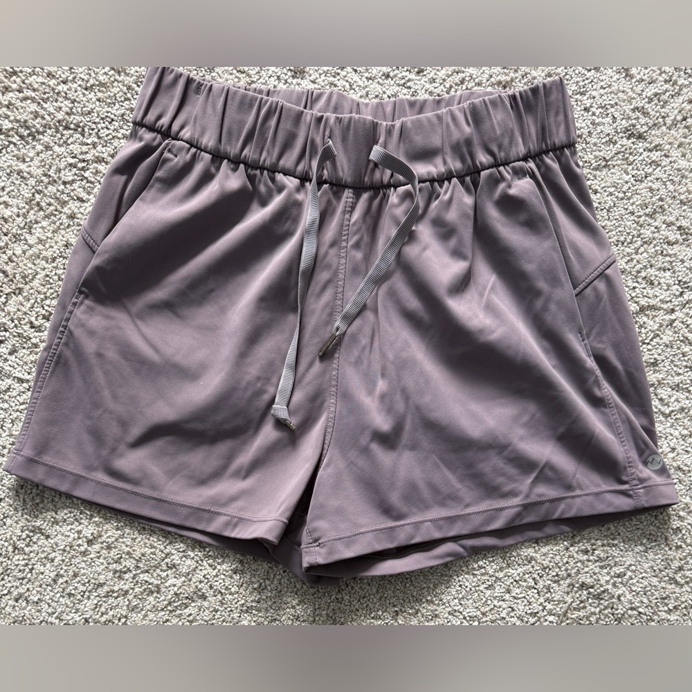 Marmot women’s size small athletic shorts.
